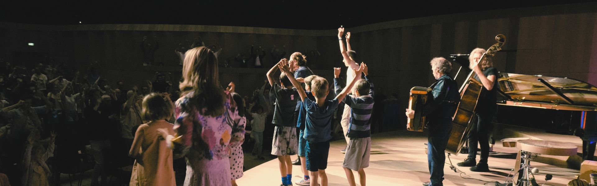 FAMILIENKONZERT: DIE NACHTIGALL